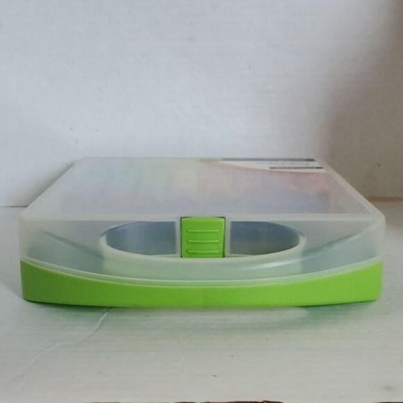 Fiskars Teeny Tiny Cassette PAPER Punch 36 Interchangeable Dies 9 Themes 4 Each - Picture 12 of 14